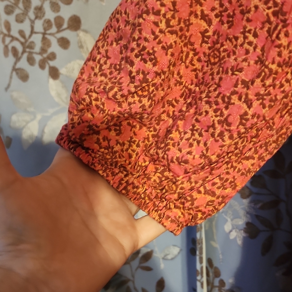 2/$5 Universal Thread Pink Floral Blouse - Picture 3 of 5